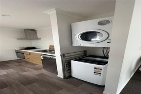 Photo of property in 2/28 Beatty Street, Melville, Hamilton, 3206
