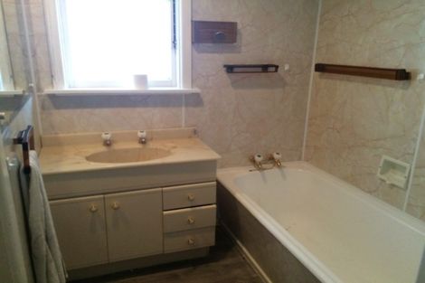 Photo of property in 122 Avonhead Road, Avonhead, Christchurch, 8042