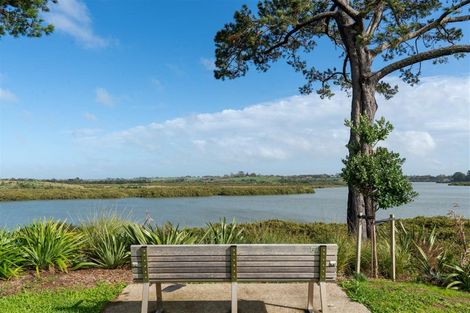 Photo of property in 7 Emerald Avenue, Rosehill, 2113