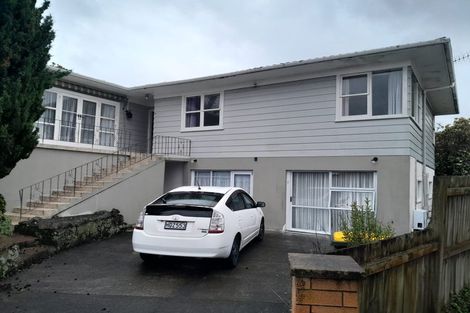 Photo of property in 35 Holland Road, Hillcrest, Auckland, 0627