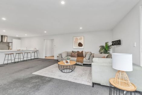 Photo of property in 2 Ader Close, Halswell, Christchurch, 8025