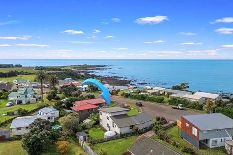 Photo of property in 42 Otutehapari Road, Waihau Bay, Opotiki, 3199