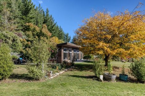 Photo of property in 84 Nook Road, Lake Hawea, 9382