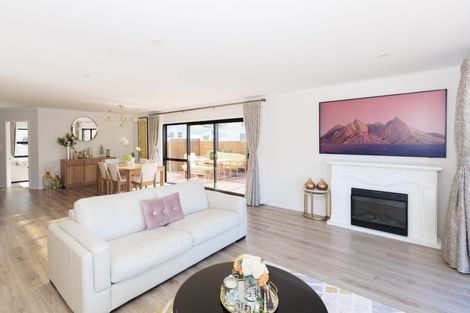 Photo of property in 150 Amesbury Drive, Churton Park, Wellington, 6037