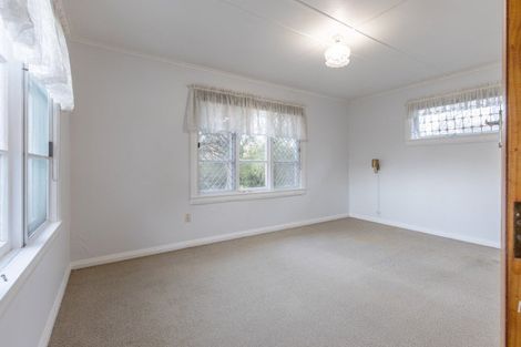 Photo of property in 36 Great North Road, Waipawa, 4210