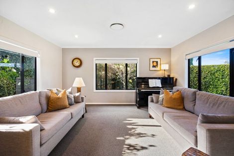 Photo of property in 27 Napier Street, Jervoistown, Napier, 4112