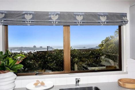 Photo of property in 1/17 Moncks Spur Road, Redcliffs, Christchurch, 8081