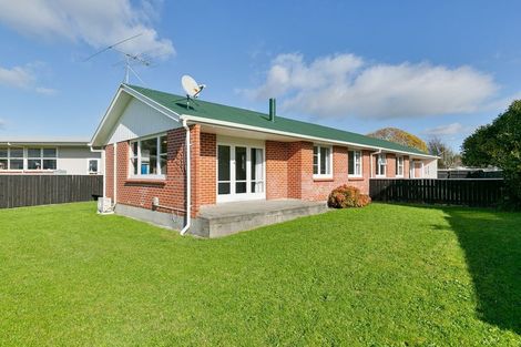 Photo of property in 2/7 Mitre Grove, Trentham, Upper Hutt, 5018
