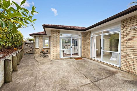 Photo of property in 8 Elkstone Place, Henderson, Auckland, 0612