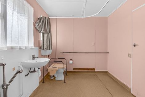 Photo of property in 2/104 Alma Road, Gonville, Whanganui, 4501