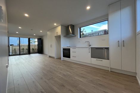 Photo of property in 12/39 Pakuranga Road, Pakuranga, 2010