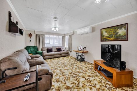 Photo of property in 63 Longfellow Road, Opunake, 4616