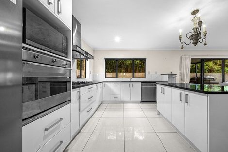 Photo of property in 1 Waldorf Crescent, Orewa, 0931