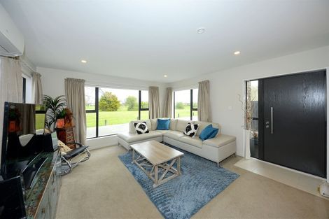 Photo of property in 11 Glenbarr Lane, Broomfield, Christchurch, 8042