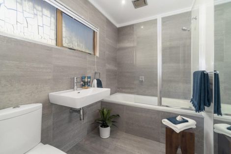 Photo of property in 16 Noall Street, Te Atatu Peninsula, Auckland, 0610