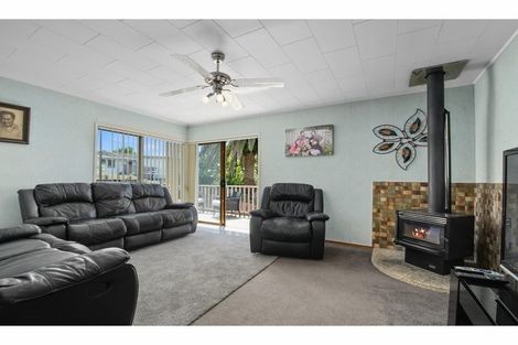 Photo of property in 26 Solar Road, Glen Eden, Auckland, 0602