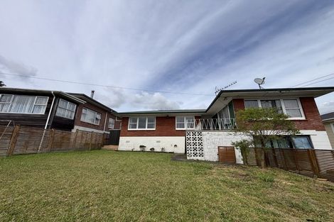 Photo of property in 15 Halberg Street, Papakura, 2110