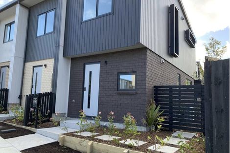 Photo of property in 24 Hoopers Road, Glen Eden, Auckland, 0602