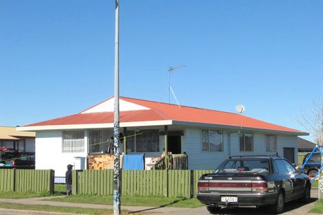 Photo of property in 13 Elsie Morton Place, Papakura, 2110