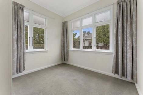Photo of property in 32 Karina Terrace, Roslyn, Palmerston North, 4414