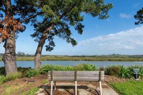 Photo of property in 7 Emerald Avenue, Rosehill, 2113