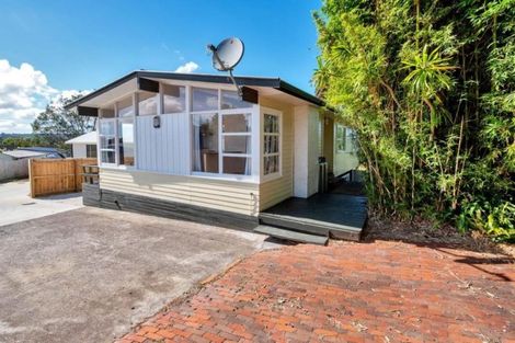 Photo of property in 49 Fairclough Road, Beach Haven, Auckland, 0626