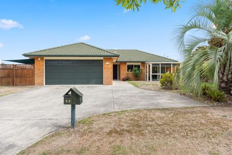 Photo of property in 32 Mcleod Place, Papamoa Beach, Papamoa, 3118