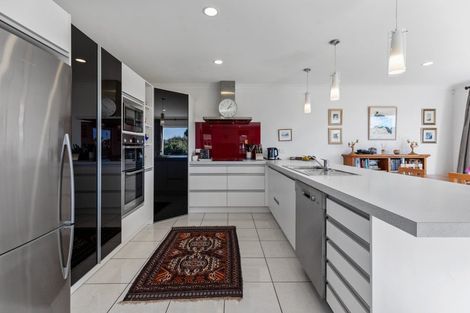 Photo of property in 95 Oriental Parade, Papamoa Beach, Papamoa, 3118
