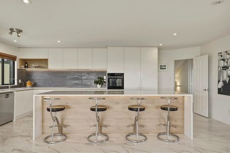 Photo of property in 31 Highcrest Heights, Westmorland, Christchurch, 8025