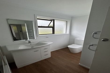 Photo of property in 124 Centennial Avenue, Helensburgh, Dunedin, 9010