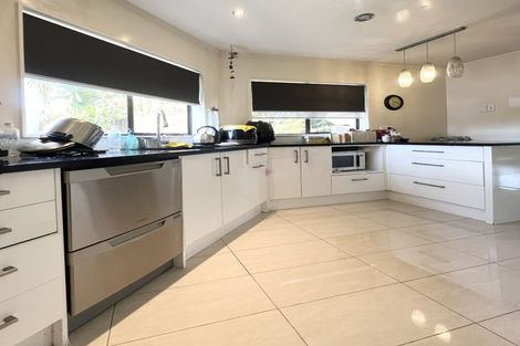 Photo of property in 2 Centorian Drive, Windsor Park, Auckland, 0632