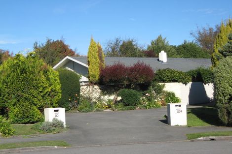 Photo of property in 10 Ladbrokes Place, Fendalton, Christchurch, 8052