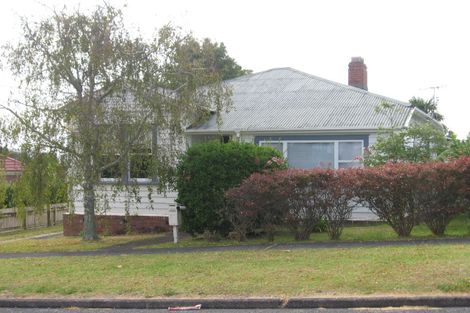 Photo of property in 109 Lynwood Road, New Lynn, Auckland, 0600