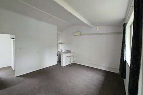 Photo of property in 38-40 Stanley Avenue, Palmerston North, 4414