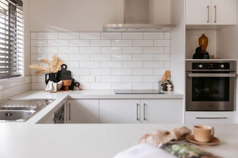 Photo of property in 10 Fearnley Grove, Pyes Pa, Tauranga, 3112