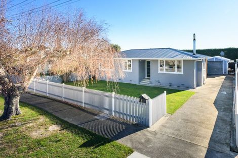 Photo of property in 33 Benmore Avenue, Cloverlea, Palmerston North, 4412