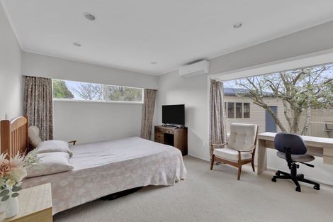 Photo of property in 2 Carrington Avenue, Hillcrest, Hamilton, 3216