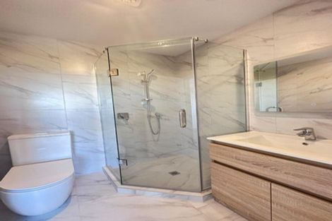 Photo of property in 2/103 Botany Road, Botany Downs, Auckland, 2010