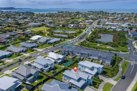 Photo of property in 6 Onekura Street, Red Beach, 0932