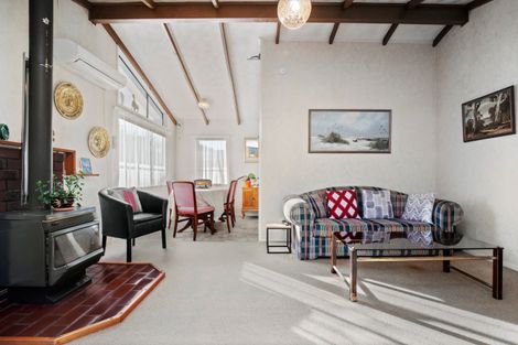 Photo of property in 11 Lina Place, Waiuku, 2123