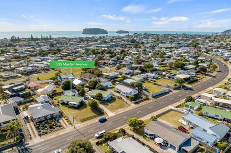 Photo of property in 135 Mayfair Avenue, Whangamata, 3620