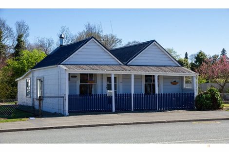 Photo of property in 138 Talbot Street, Geraldine, 7930