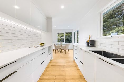 Photo of property in 35 Mcdowell Crescent, Hillcrest, Auckland, 0627