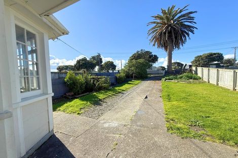 Photo of property in 7a Karaka Street, Castlecliff, Whanganui, 4501