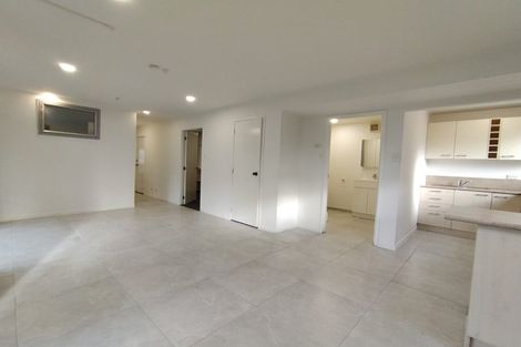 Photo of property in 29 Santiago Crescent, Unsworth Heights, Auckland, 0632