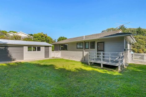 Photo of property in 64 Omapere Street, Whitby, Porirua, 5024