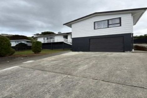 Photo of property in 6 Forglen Place, Tawa, Wellington, 5028