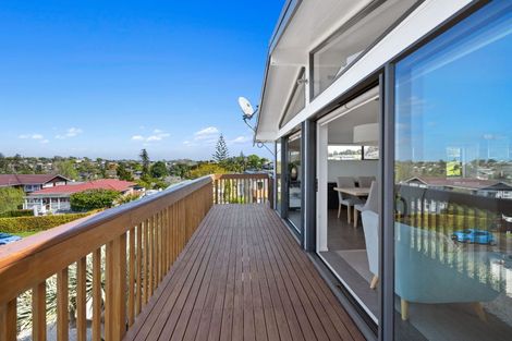 Photo of property in 4 Advene Road, Cockle Bay, Auckland, 2014