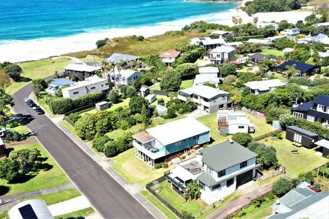 Photo of property in 4a Moray Place, Whiritoa, Whangamata, 3691