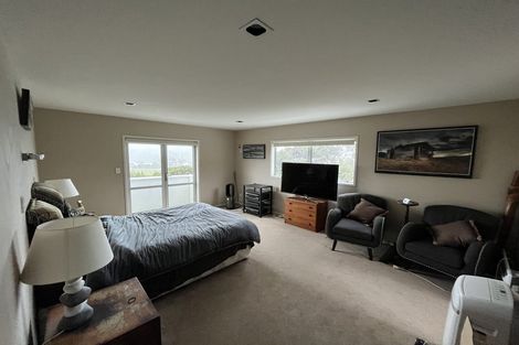 Photo of property in 132 Kittiwake Drive, Schnapper Rock, Auckland, 0632